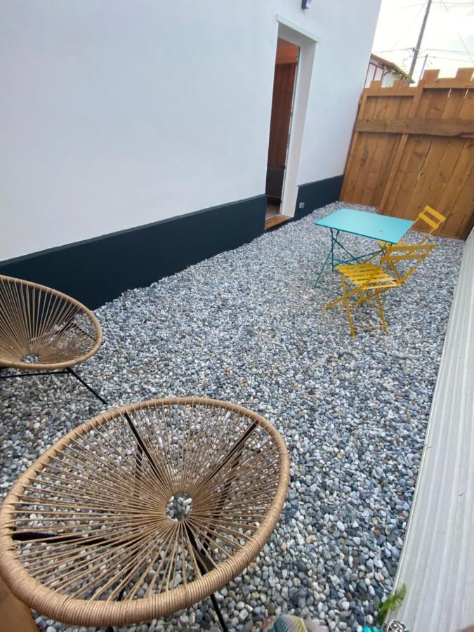 Superbe appartement climatisé avec jardin entre mer et montagne Anglet Exterior foto